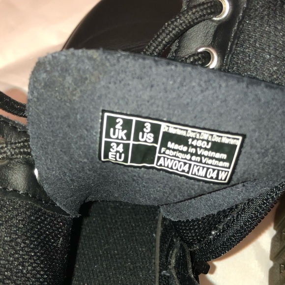 Dr. Martens kid’s black boots sz 3 - Picture 8 of 9